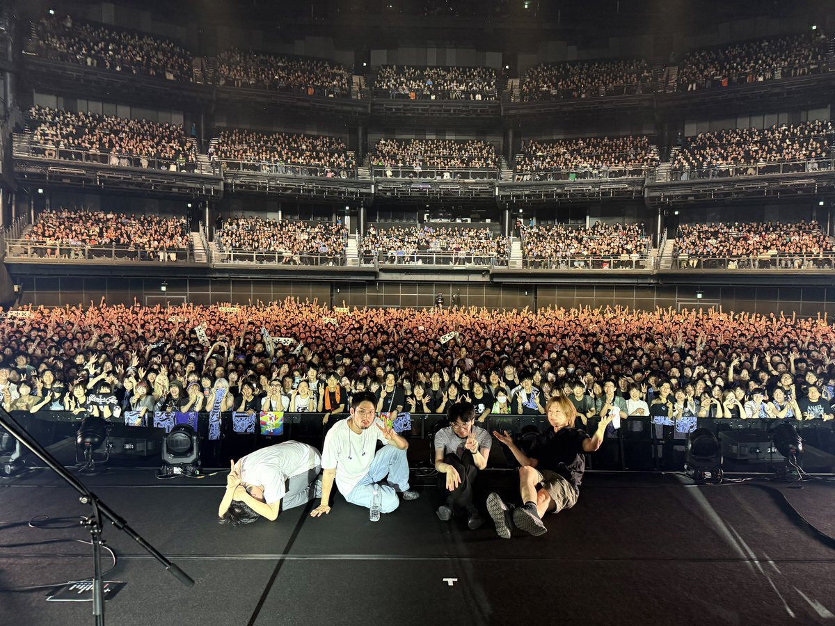 SILICAGEL_SEOUL's tweet photo. <TATSUYA KITANI Presents "Hugs Vol.6”>

Thank you to Tatsuya Kitani, amazarashi, and everyone who came out to the show.

Tatsuya Kitani、amazarashi、そして会場にお越しいただいた皆様、ありがとうございました。 https://t.co/aPOPafsL4c