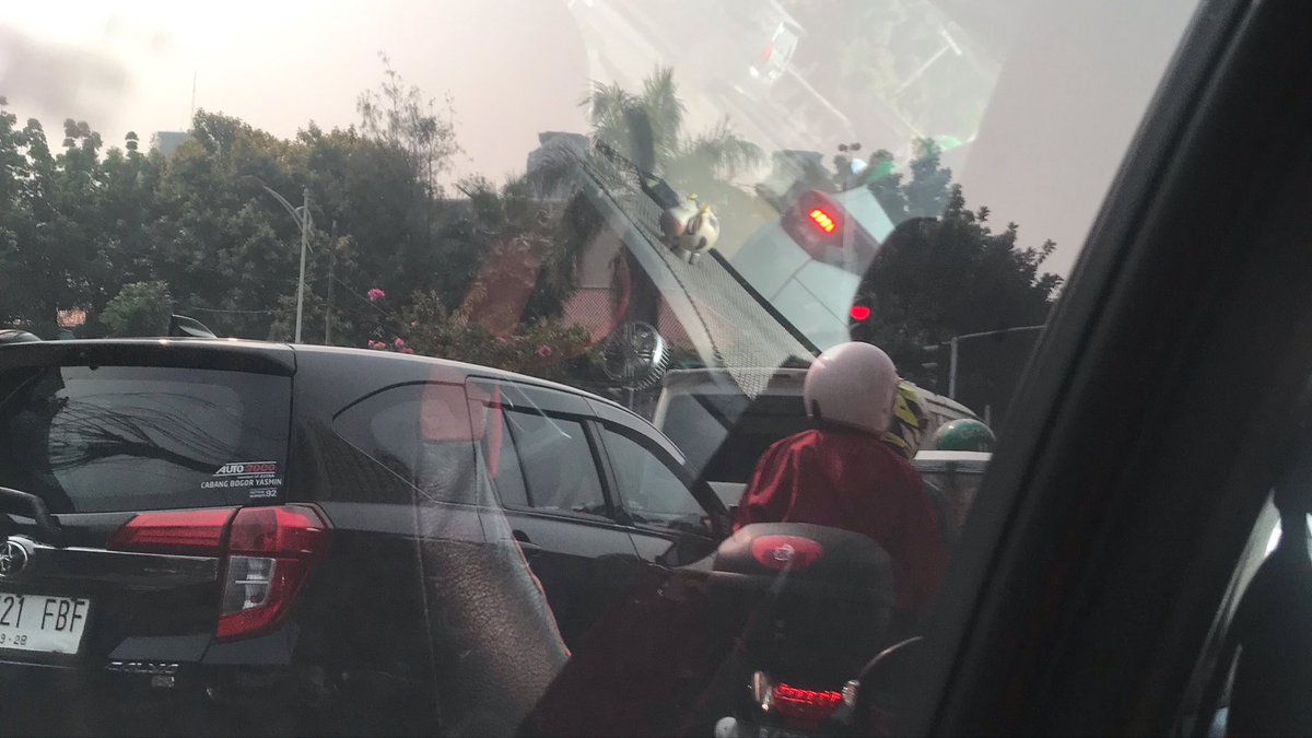 andmourr's tweet photo. Aku kalo di tempat baru selalu diam dn mengamati sambil membandingkan dgn tempat " lainnya yg pernah ku singgahi https://t.co/LYgNfRn4c6