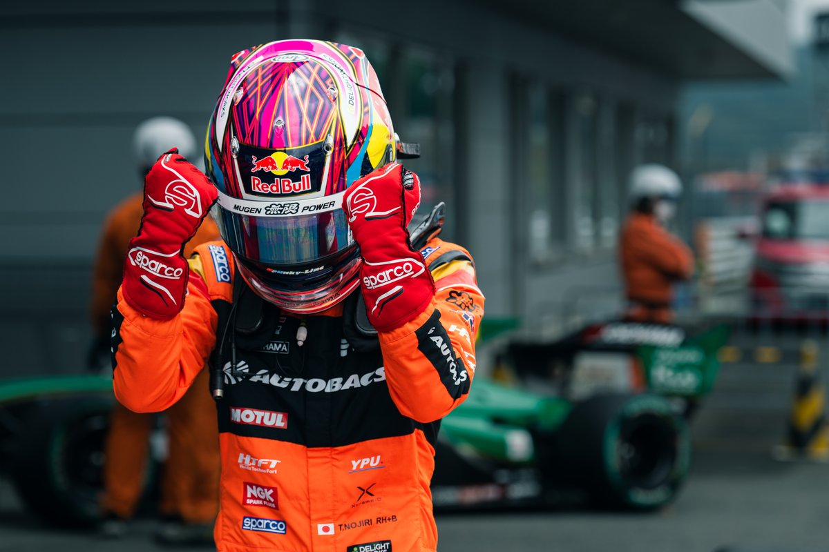 SUPER_FORMULA's tweet photo. 瑶子女王杯 │ SUPER FORMULA
Rd.7 FUJI SPEEDWAY

POLE POSITION
🏎️━━━━━━━━━━━
TEAM MUGEN AUTOBACS
16 🇯🇵 Tomoki Nojiri
━━━━━━━━━━━━🏁
#SFormula │ @Tomoki_Nojiri https://t.co/3ivVyN3uVO