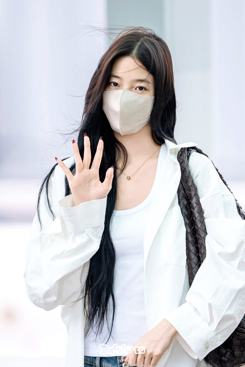 dachik_eo's tweet photo. 260718 LE_SSERAFIM (르세라핌) - ICN 
#LE_SSERAFIM #KAZUHA #카즈하 https://t.co/xSXtzfCgDR