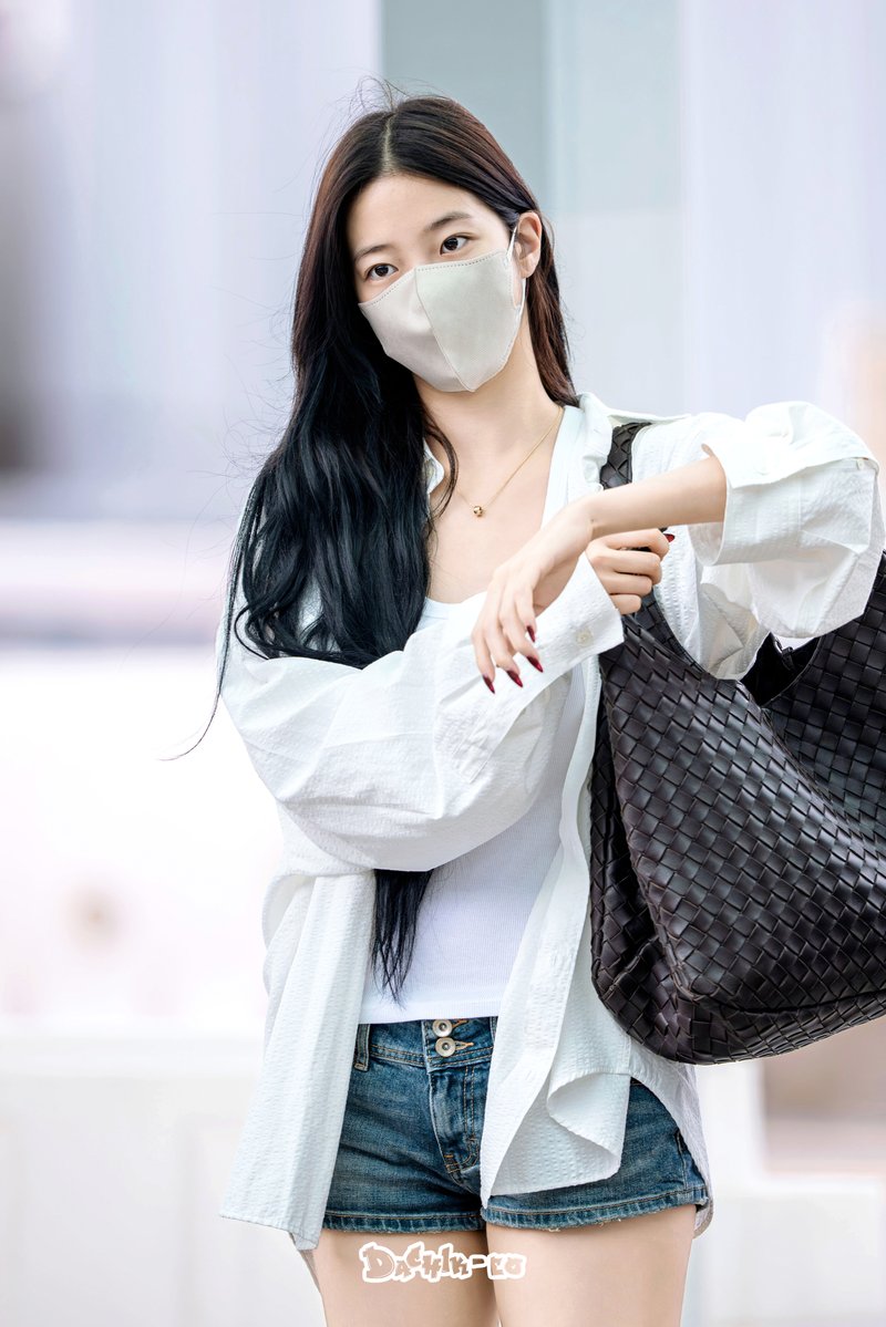 dachik_eo's tweet photo. 260718 LE_SSERAFIM (르세라핌) - ICN 
#LE_SSERAFIM #KAZUHA #카즈하 https://t.co/xSXtzfCgDR