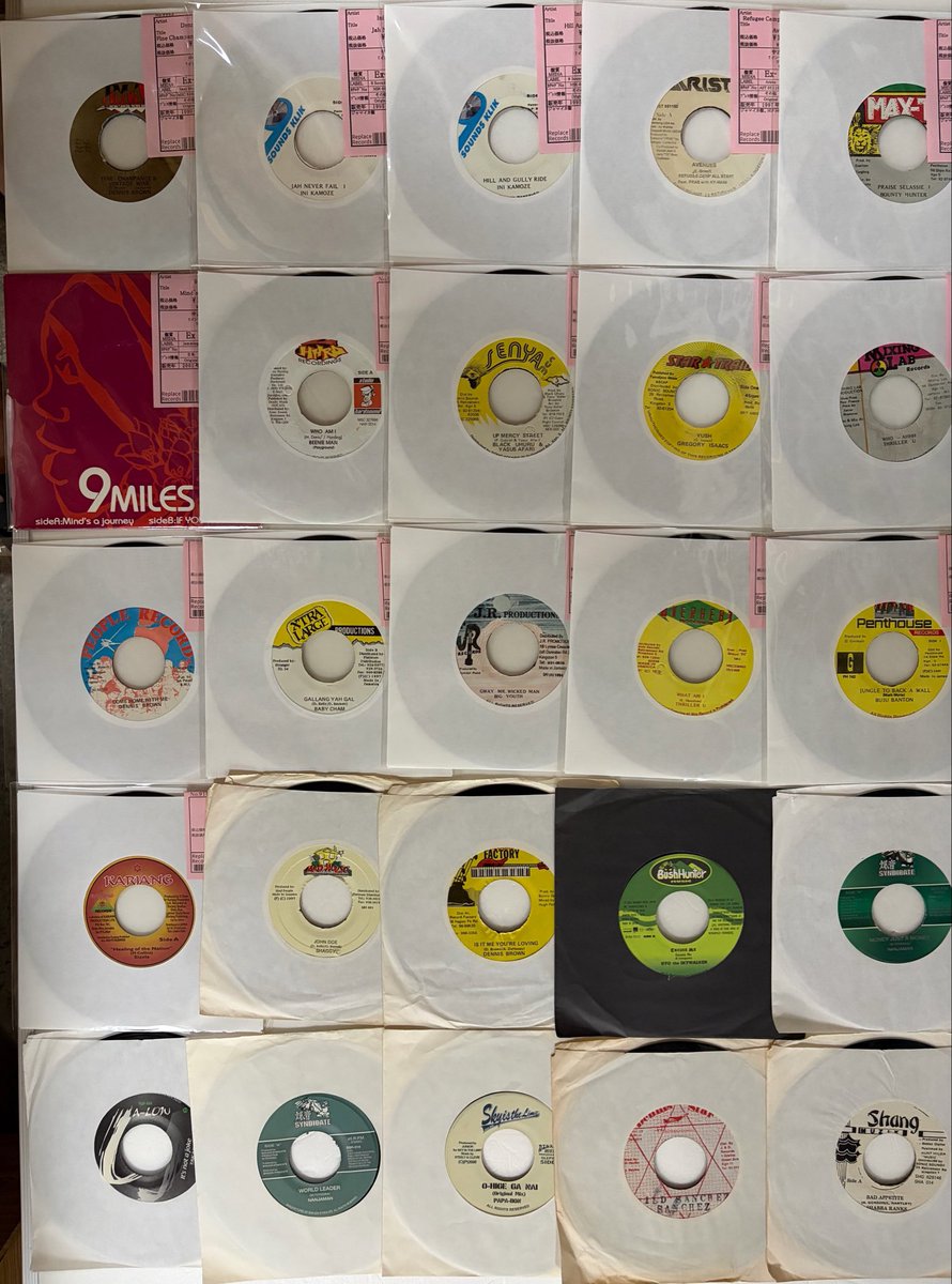 先ほど レゲエ42枚追加しました！ 今回はダンスホールの安レコ多め^_