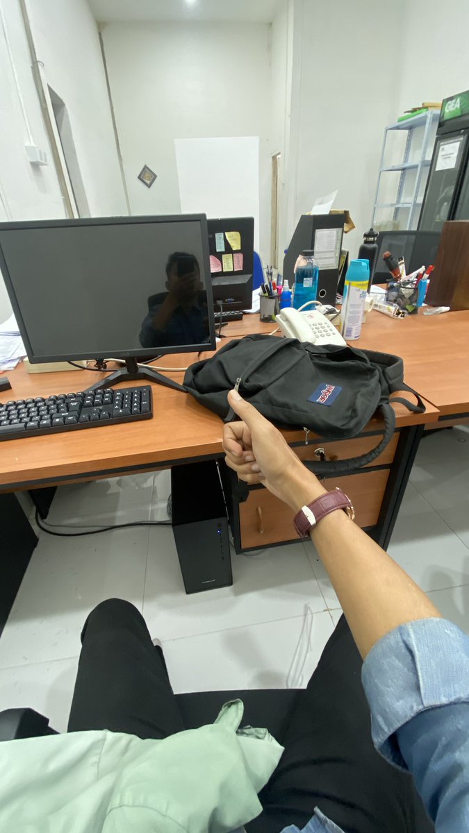 ___daun's tweet photo. minggu pertama terlewati, episode baru setelah menyelesaikan episode permahasiswaan https://t.co/1z1wSDOrdL