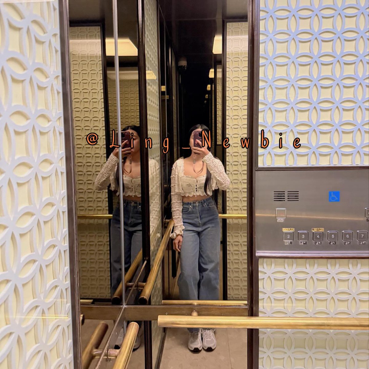 ling_Newbie's tweet photo. Masih terlalu pagi buat check-in ke hotel, jadi cari hiburan di mall... dan tanpa sengaja malah ngabisin duit.💸
#availjember #bojember https://t.co/qU0jAFlNYV