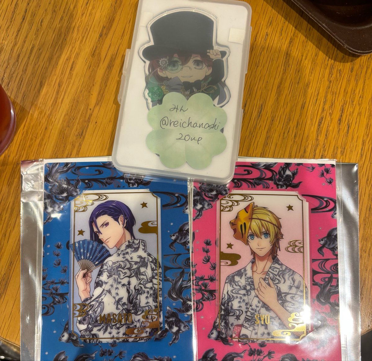 reichanoshi20up's tweet photo. 【交換】うたプリ　グラショ　名古屋
ビジュカ��ステッカー　鉱石

（譲）真斗　那月　翔　藍　カミュ
（求）同種　嶺二

ただいま名古屋パルコにおります。
手渡し希望です。
よろしくお願いします。 https://t.co/GCREHvM1GG