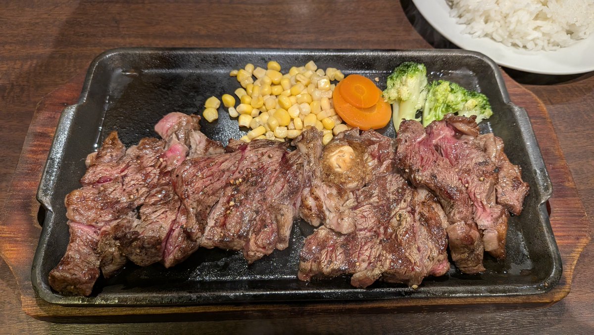 Tsuka4467's tweet photo. いきなりステーキうまうま！🥩 https://t.co/4hOhTDFhdK