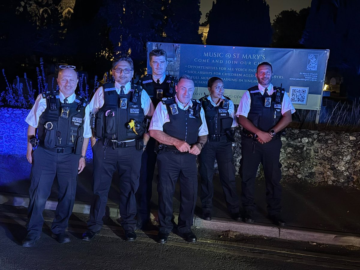 MPSSpecials's tweet photo. Busy shift for @MPSSpecials at @MPSSutton demonstrating the breadth of policing &amp; commitment of our officers. Overnight we responded to GBH incident, safeguarded vulnerable persons &amp; ensured their safe return home, established &amp; managed a crime scene to support the investigation. https://t.co/ff0rFTg5B4