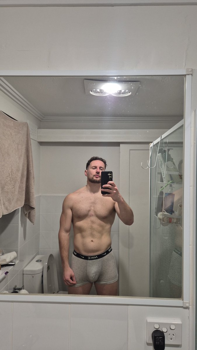 shadytakeover's tweet photo. 💪💪💪 https://t.co/9OBKUrBAm9