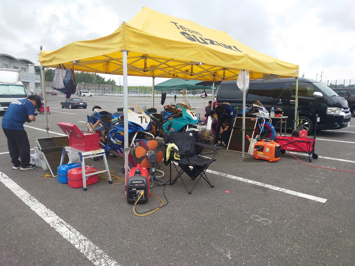 Higemet0100's tweet photo. 今日の鈴鹿ピット⛺️ https://t.co/YpZjOXvrMD