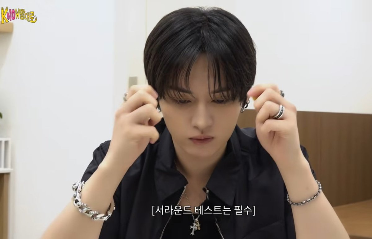skzcb97luvluv's tweet photo. 어?????? 방꾸당했. 노???   #찬밍 https://t.co/UmbjWipCQL