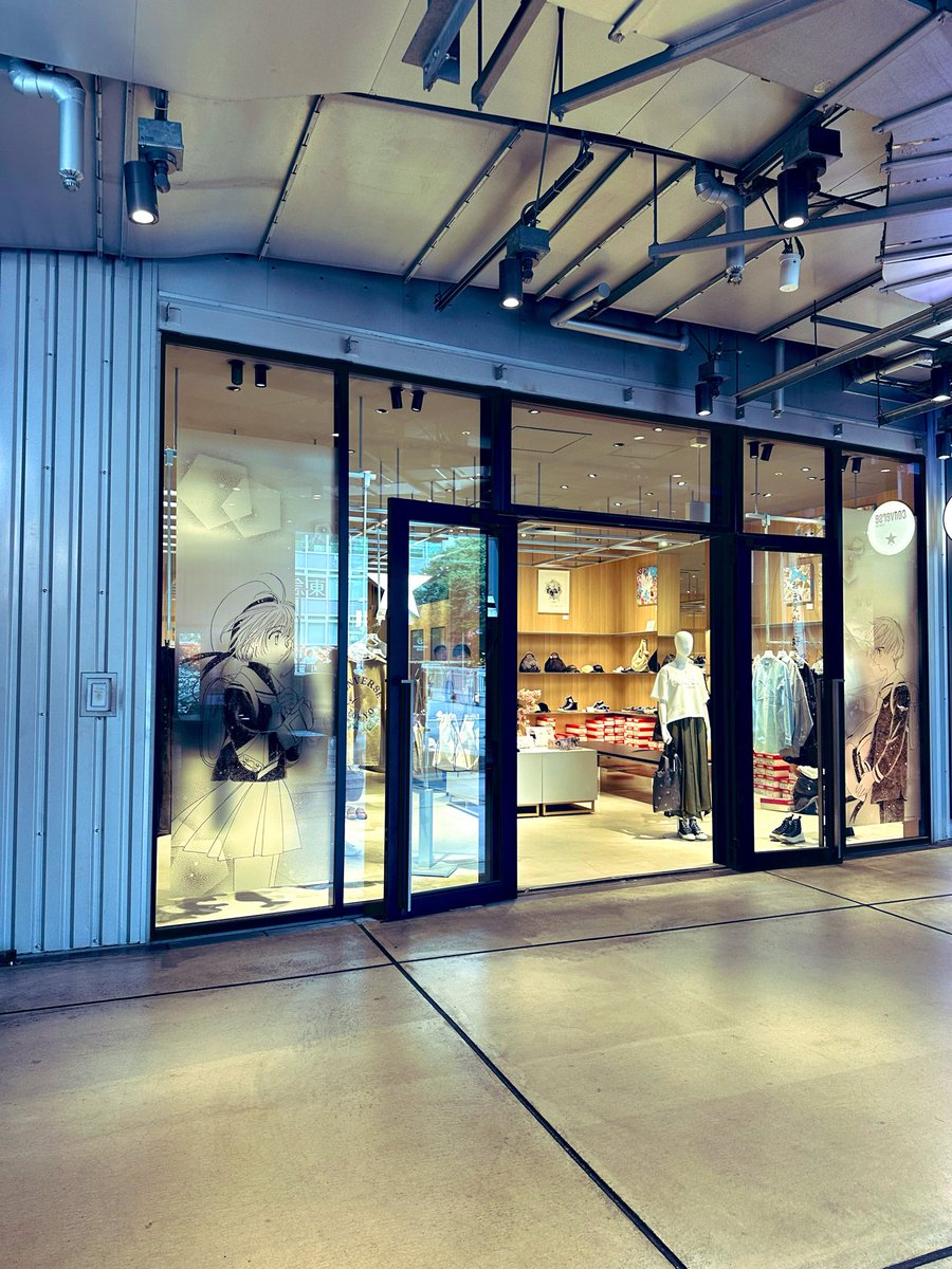 yockyunn's tweet photo. このシーン、converseさんでもお店の装飾にされていたけど、何の媒体でもかわいいがすぎる🩷
トレイもいいし、カップでも建物でも、家具でもww https://t.co/hGwBVpc5ch