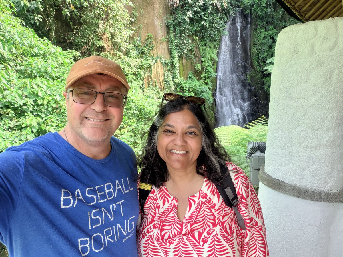 walterburke's tweet photo. @bradfo Representing baseball isn’t boring in Bali ! https://t.co/LaZjswDAEv