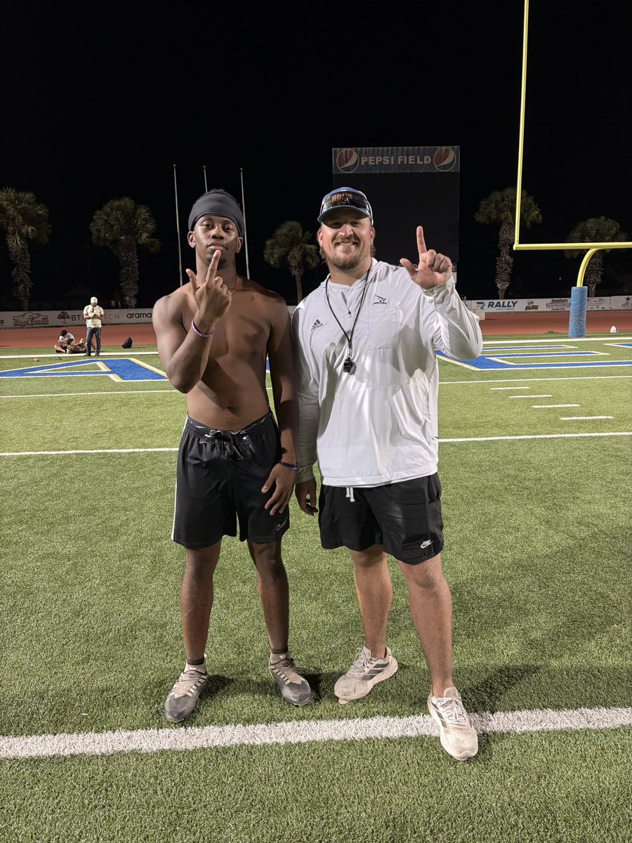 anth14778's tweet photo. Thank you coaches for inviting me to the camp I appreciate it for the opportunity 
@CoachCarter_49 @GageAnderson01 @coachscottparr8 https://t.co/xJzfyoLqCX