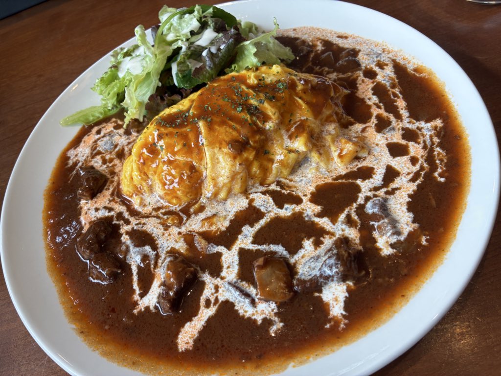 Mate46491's tweet photo. 夏が始まった合図がしたからうまいものを食う🥞 https://t.co/idGYRxa7I2