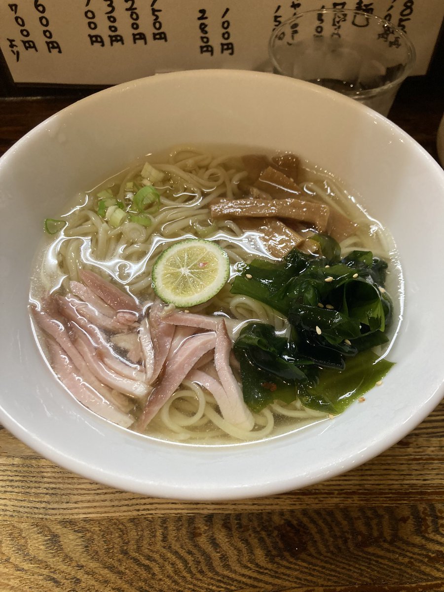 Maru32768's tweet photo. ﾗﾒｰﾝ 136

中華そば いぶき https://t.co/AH1zcjyRRT