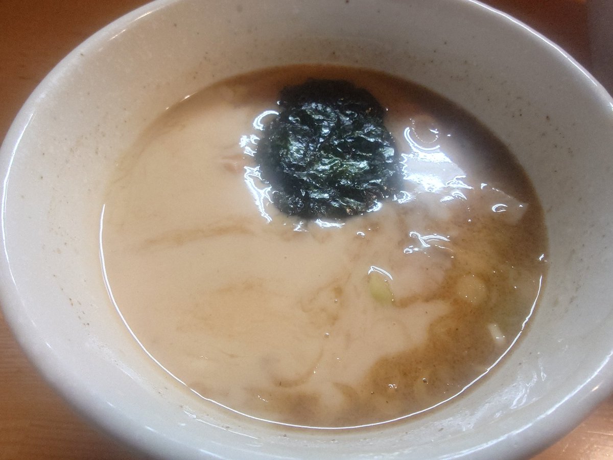 Black___Jack's tweet photo. 今日の昼ラー。

#麺屋永太 @蕨駅

チャーシューメンマつけ麺大(400g)+味玉×2+海苔+生卵

ちょっと久しぶりに食べるので張り切って開店前にPPゲット♪

やっぱり、麺からスープから各トッピング、スープ割りまでいちいち美味しいなぁ。大満足です！

本日もご馳走様でした！ https://t.co/ZODuaPTL1y