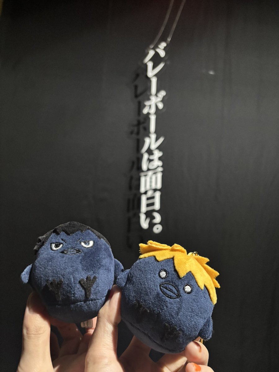 GAOGAO_STYLE5's tweet photo. バレーボール超体験空間『ハイキュー!!オン ザ コート』in堂島リバーフォーラム🐦‍⬛🧡

『飛ぶ』 『打つ』『繋ぐ』を体験できて満足✨️
サーブレシーブ取れなさすぎて🤣

アタック高さすぎて首折れるかと思った笑
バレーボールは面白いっ！！！！！
 #ハイキューオンザコート https://t.co/qZnCC94hPP