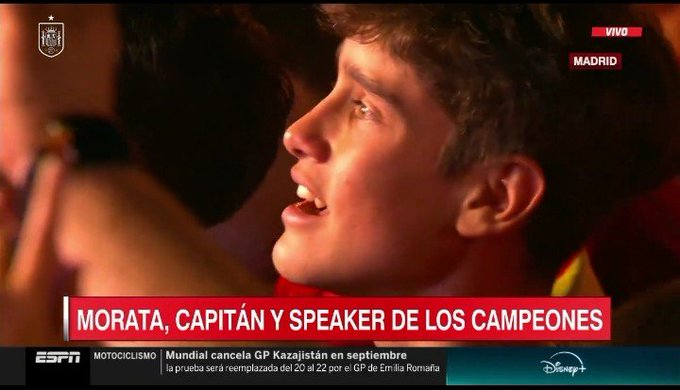 VManu2022's tweet photo. @noralquimizada >Gente trans https://t.co/oa7jzNXDET