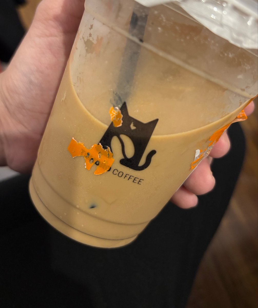 cottonmiless's tweet photo. Kopi susu aren tapii arennya ketinggalan 😩 https://t.co/kG6ALHgurO