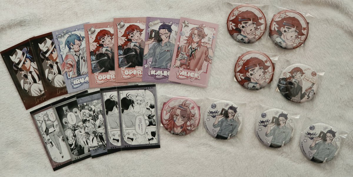 pocosak's tweet photo. ギャル魔届きました！！！
めっっちゃかわいい！！！
缶バッジ、見事に推し不在！！！ https://t.co/HjQO2jrgbc