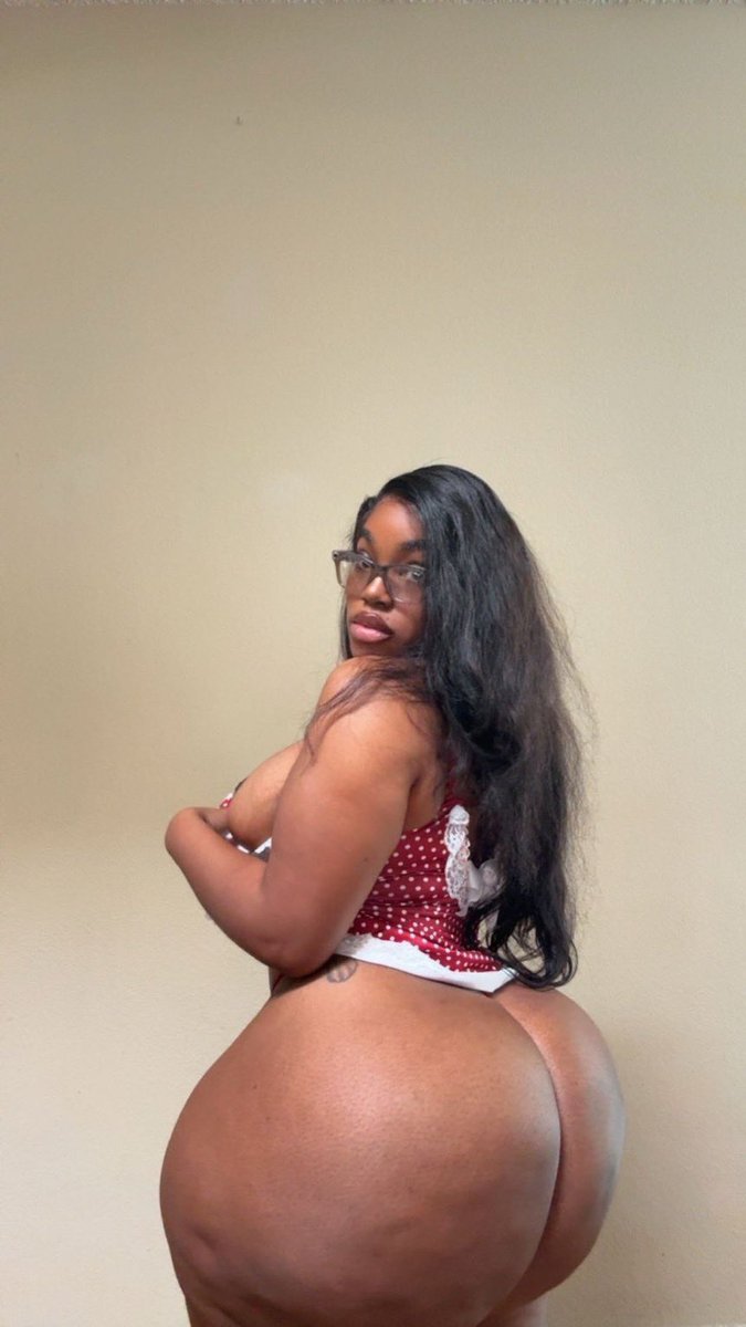 JuicyAfterDark_'s tweet photo. this view got you quiet huh 🫣@itsohsojuicy_ https://t.co/NunTAJzrUg