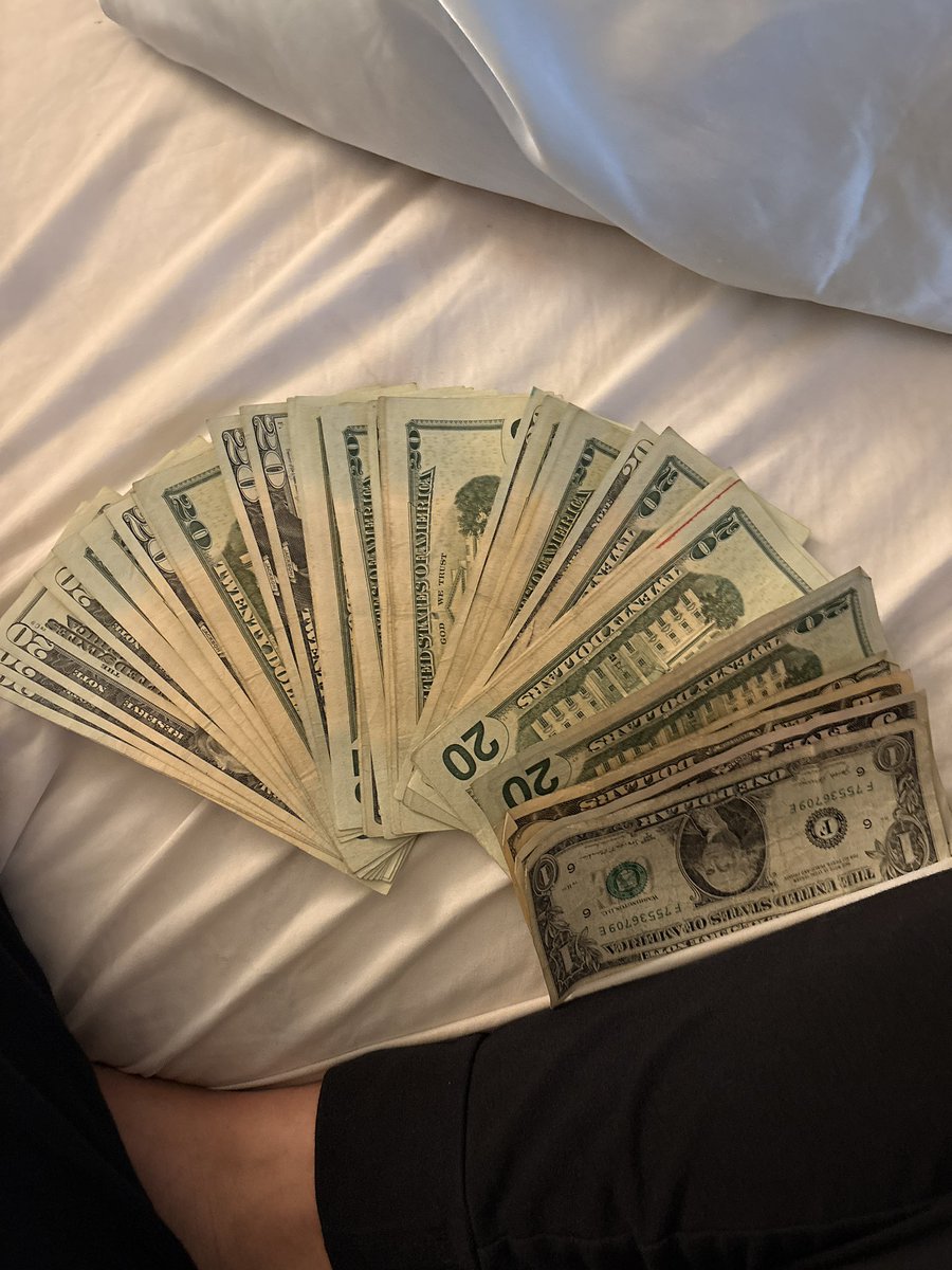 lacebbaby's tweet photo. Took your paycheck to the atm https://t.co/uj6BeLkhlb