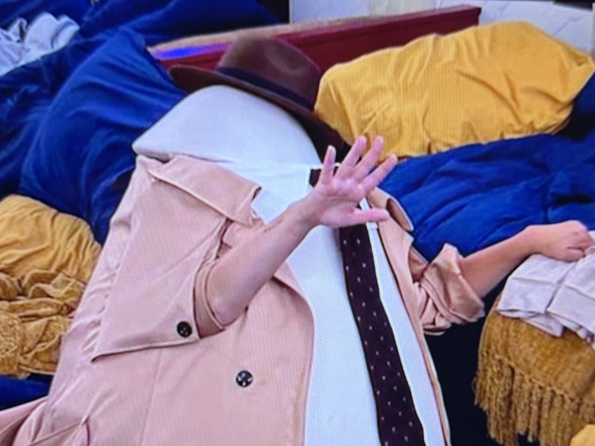 shadysequoia's tweet photo. Angela having a breakdown in her egg costume is SENDING me #bb28 https://t.co/mLT1wcqdMH