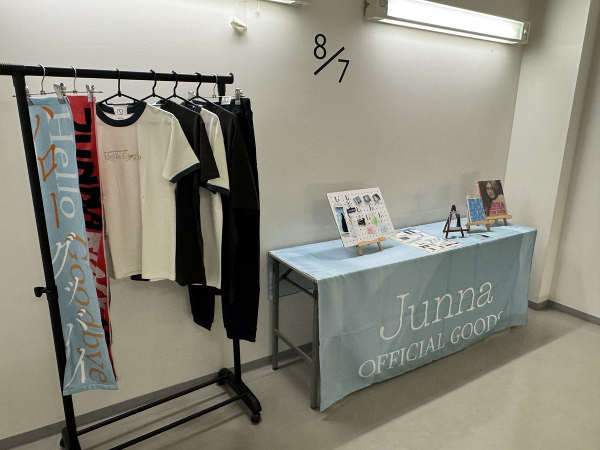 Junna Staff tweet media