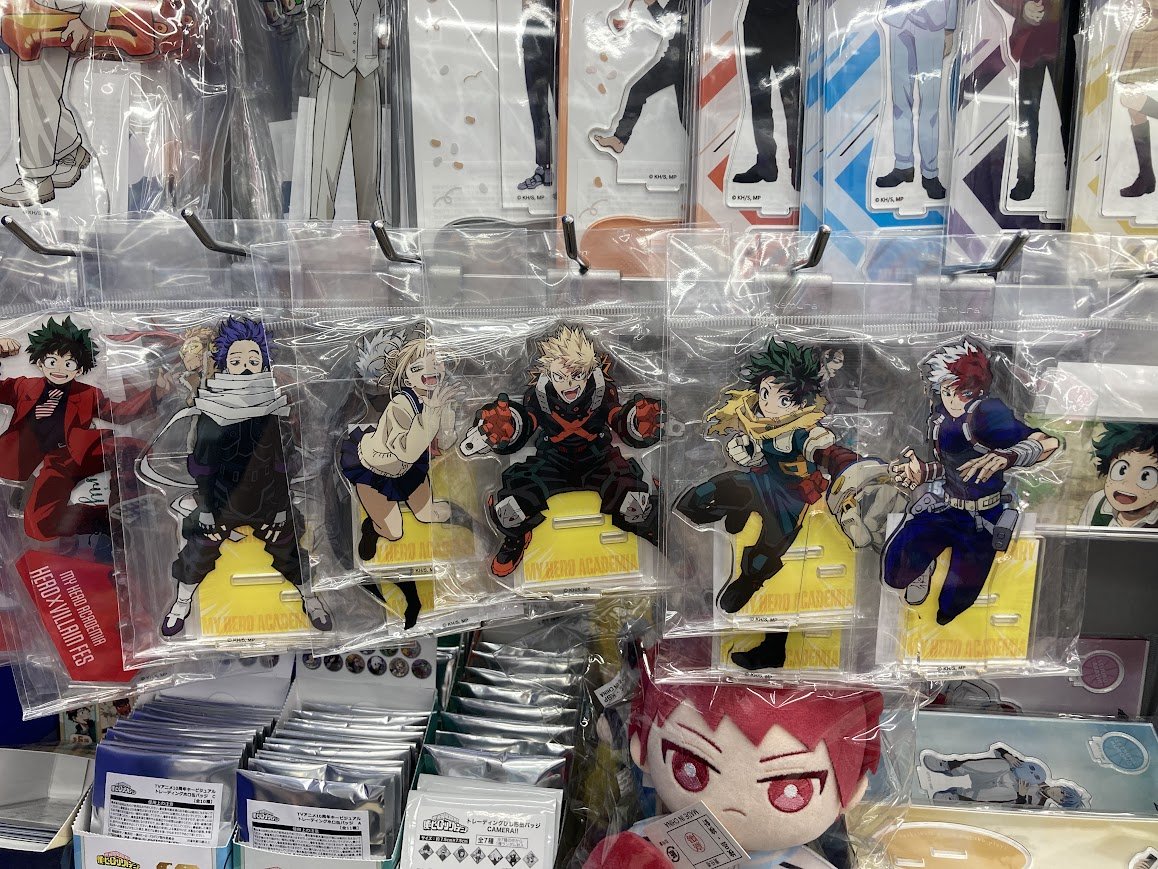 グッズ入荷情報】 「トレーディングホロ缶バッジ 各種」 「クリア
