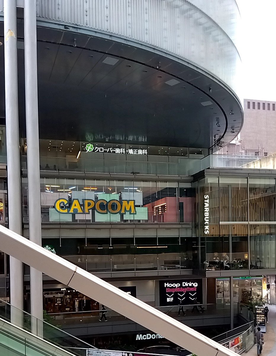 Furosuto715's tweet photo. 天王寺のCAPCOMのやつに行ってきた！

クリエイターモデルとか売ってたよ！ https://t.co/NBL7jwAd3v