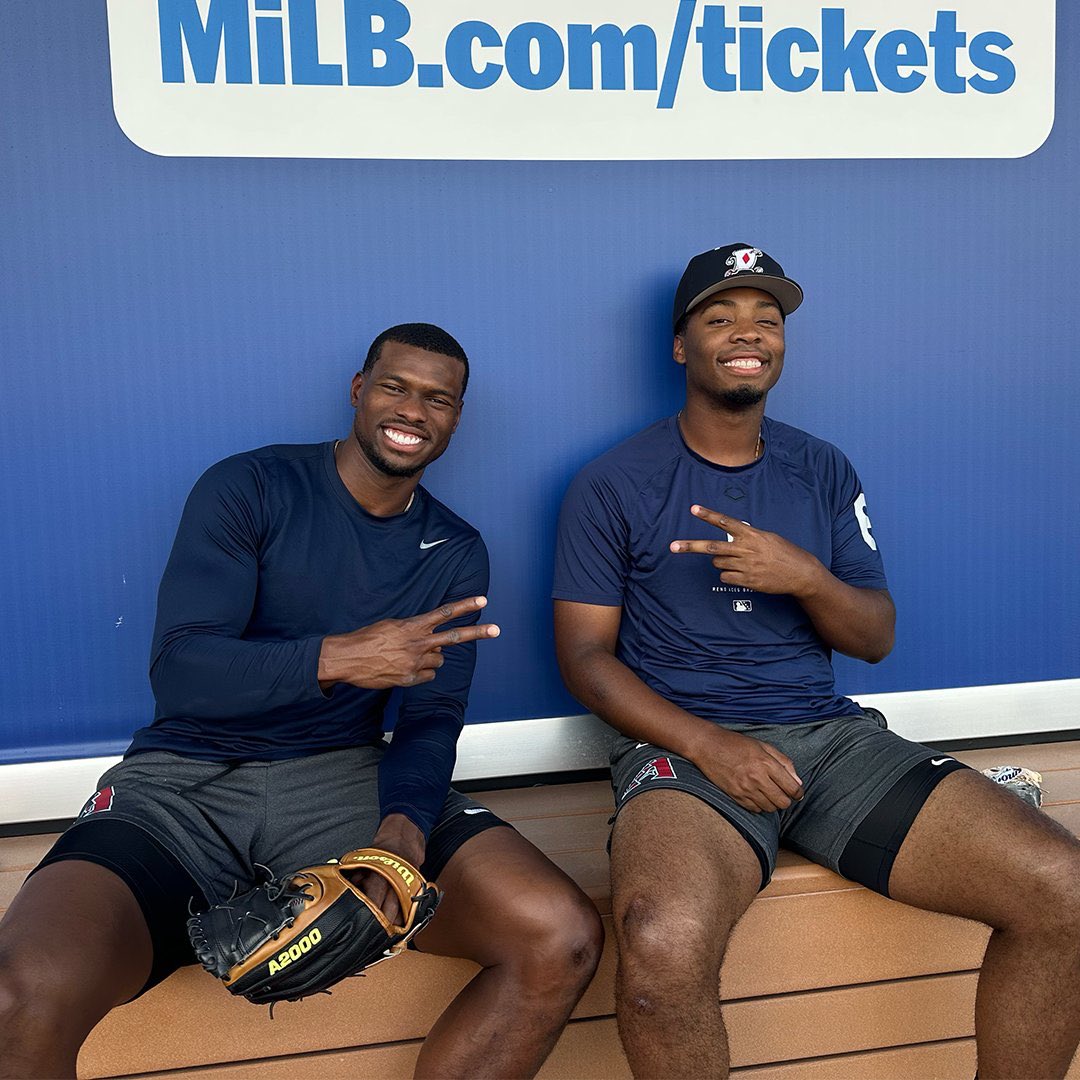 SLover735367's tweet photo. @Dbacks @CaesarsSports Time to call up this duo. I can say for a fact they won’t get picked off at 1st in the bottom of the 9th inning🤷🏼‍♂️ https://t.co/Y0hVmV3WL0
