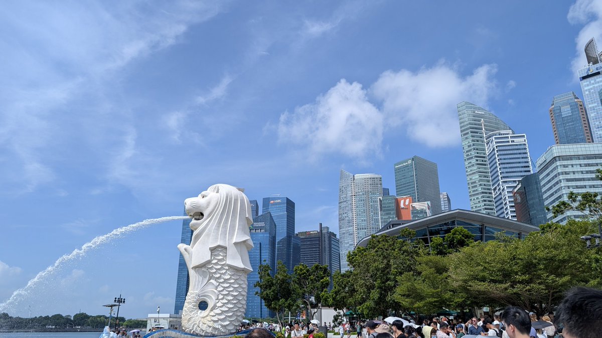 hunteva's tweet photo. 星加坡的中国游客多到什么程度喃，连中国游客都在抱怨中国游客太多了 https://t.co/1fRa5FWYqS
