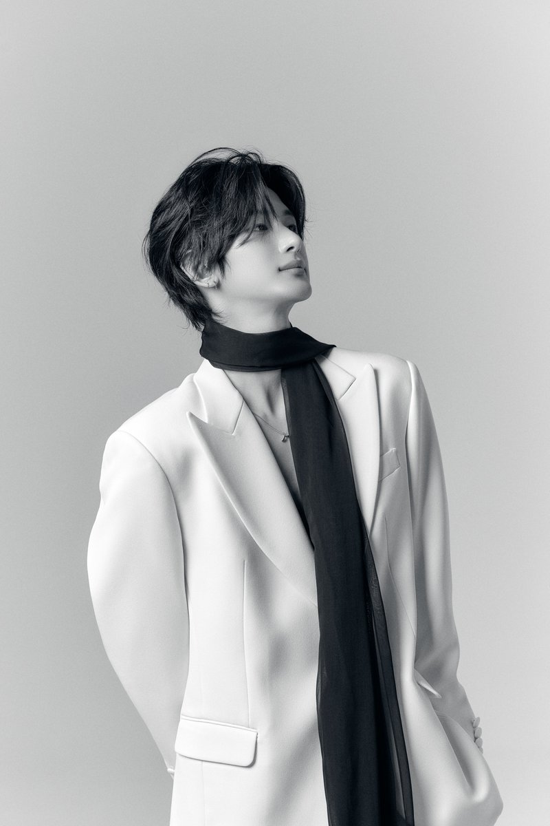 ejunwon's tweet photo. [Behind the Scenes] JUNWON https://t.co/jxHbnovIPT