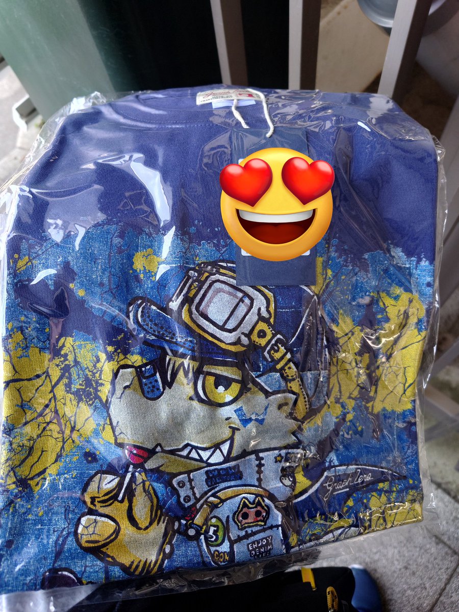 flanreit's tweet photo. ずっと欲しい欲しい言っていたけんじさん×グラフゼロさんコラボのTシャツ買えました！ https://t.co/IVdtSdHoq9