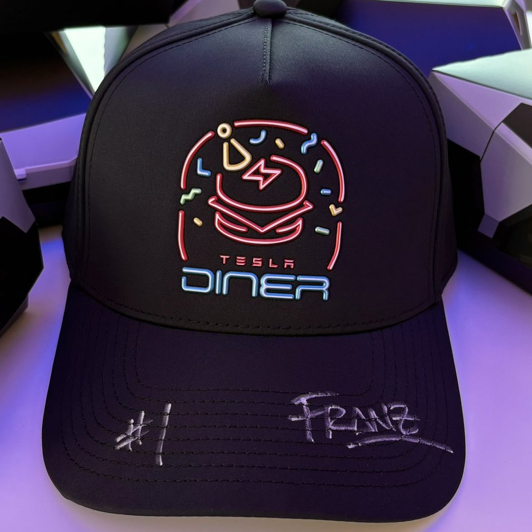 techAU's tweet photo. Neat hat.. but this just made me think about where the next Tesla Diner would be. https://t.co/2CfkpKB8ap