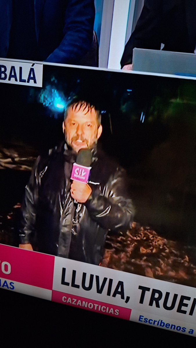 filptt's tweet photo. Jajsjsjs pero rafa por la chucha @rafa_cavada colócate un gorro por último https://t.co/0mX98RIIK8