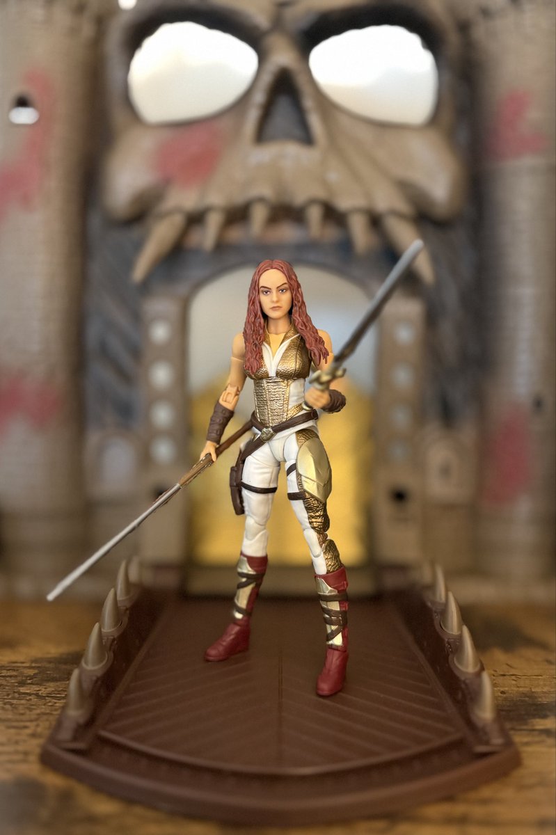 daniel_dias's tweet photo. The Warrior Goddess has arrived! Chronicles Teela finally joins the collection. And I almost missed her - I received a notification saying USPS couldn’t get in and would try again tomorrow. NOT ON MY WATCH! I ran to the street, the truck was still there… long story short, I’m out of breath, but here she is.

She’s such an important part of the @mastersmovie that the Chronicles shelf was feeling empty without her. The figure does a great job emulating Camila Mendes’ beauty and presence, and comes with an extra head, extra hands, and two weapons. She’s lean, powerful, and highly poseable.

You can get to know her here, and head on to the comments to see her with both her heads (one at a time, of course!), and joining the battle alongside her dad, Man-At-Arms.