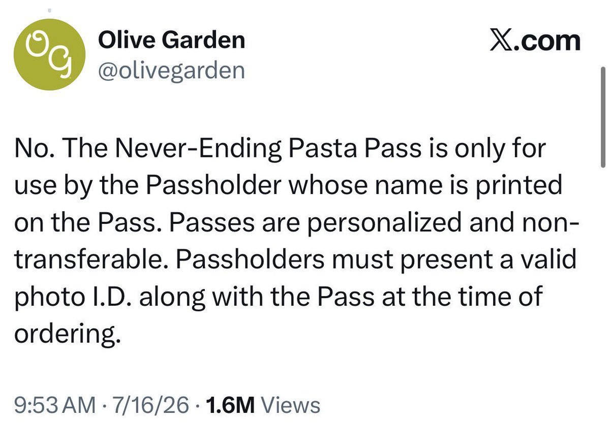 gaptoothchase's tweet photo. Let’s run away together and commit #fraud at the #olivegarden https://t.co/E1ZCnwumfB