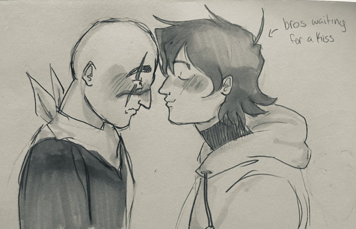 Berry_frog19's tweet photo. It’s been what one day since the qsmp has been closed and I’m already missing them.🫩 here’s a sketch to hide my sadness #hideduo #qsmp #fanart #qsmp2 https://t.co/LPdhHqFIKw