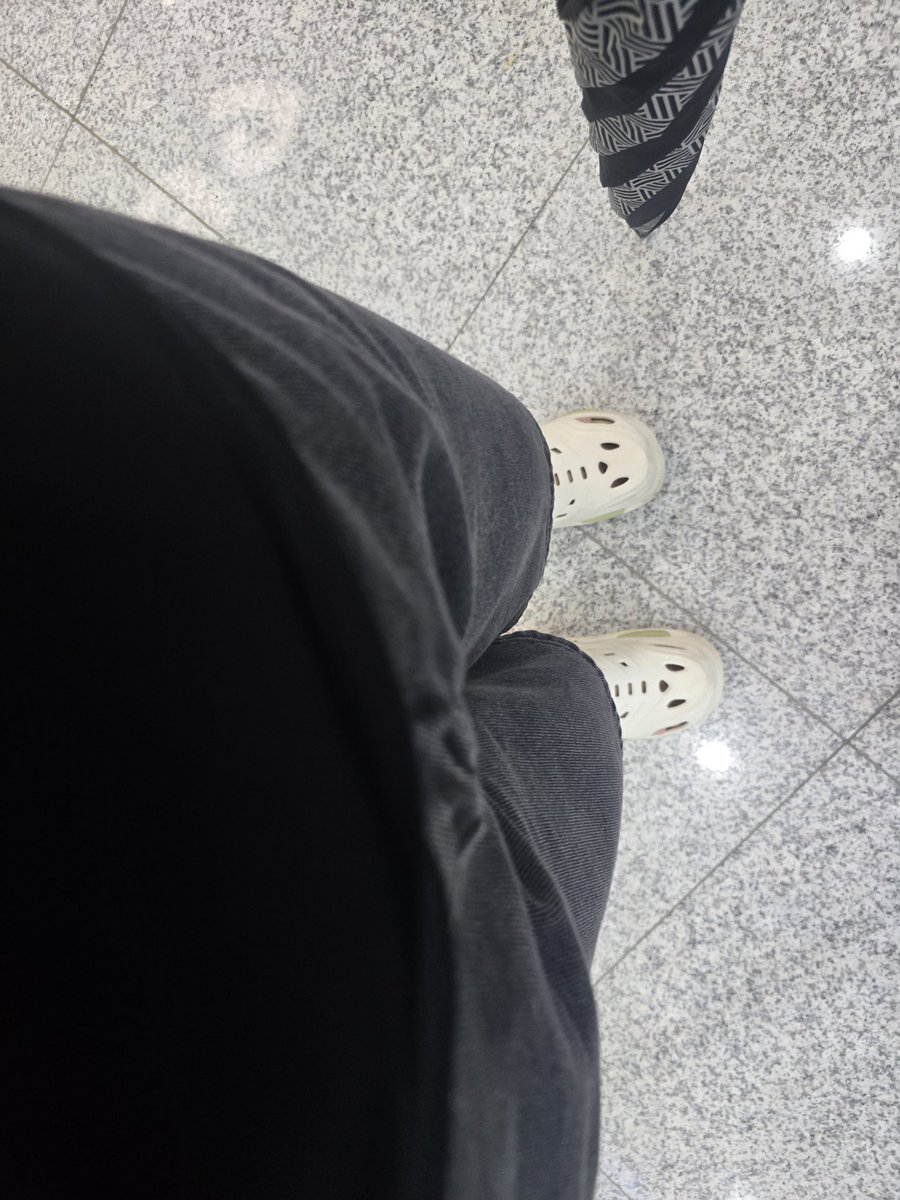 LOVEYOU___44's tweet photo. 서코 야르 https://t.co/KZrzgJuj7k