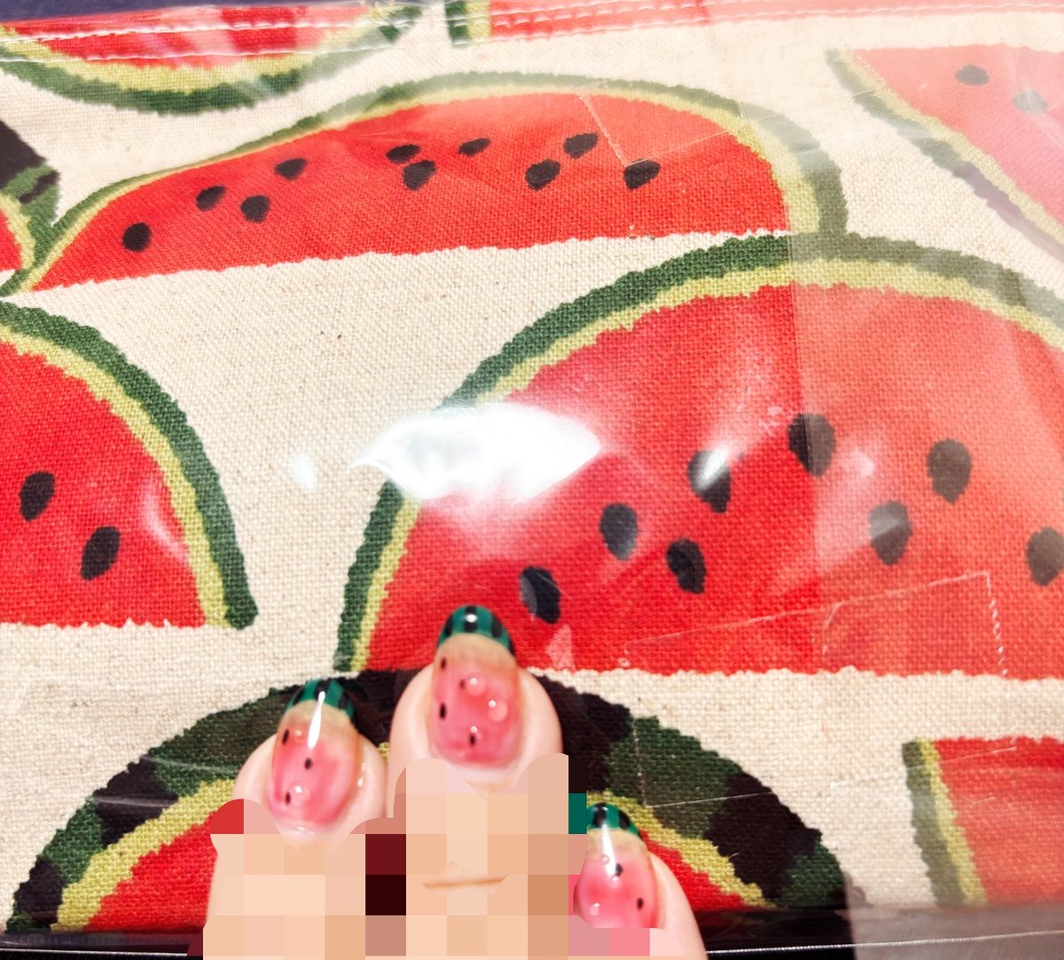 asuika_topia's tweet photo. スイカポーチにスイカネイル🍉🥰🥰🥰🥰🥰 https://t.co/MPUjYUDY4g