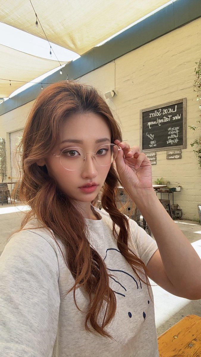 Chloe Lin tweet media