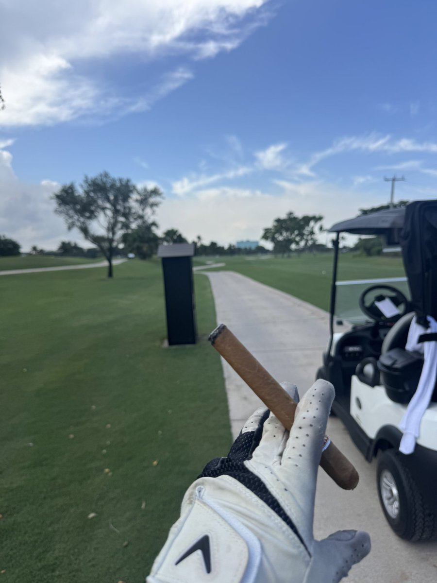 derek_dupont420's tweet photo. All I do is larp #doublebogey https://t.co/xpYXXgmDjF