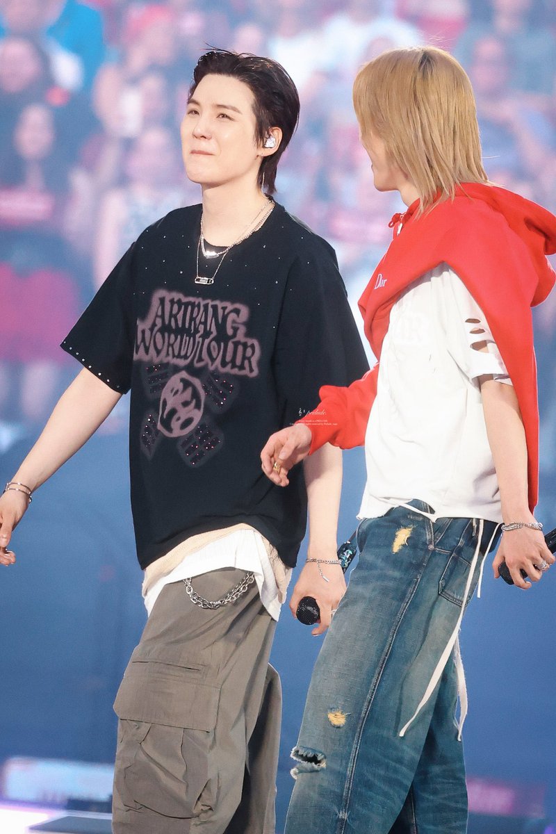 YOONMIN3638's tweet photo. ก็ยิ้มไปเถอะไม่ล้อ(ล้อ)หรอก กลั้นทำไม https://t.co/XXQaYLtPpo