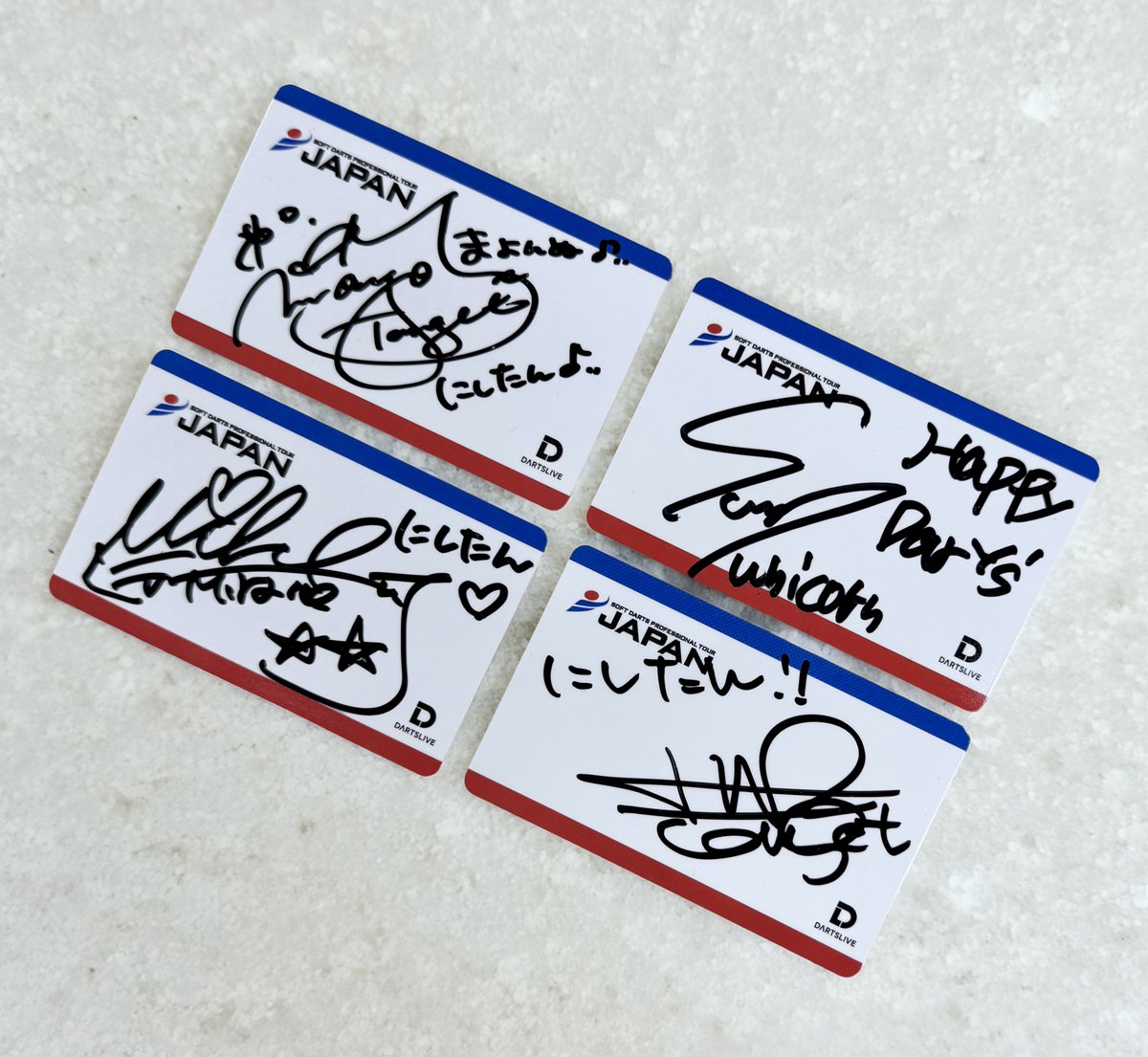 🎁プレゼントはこちら🎁 出演選手4名のサイン入りダーツライブカードです✨
