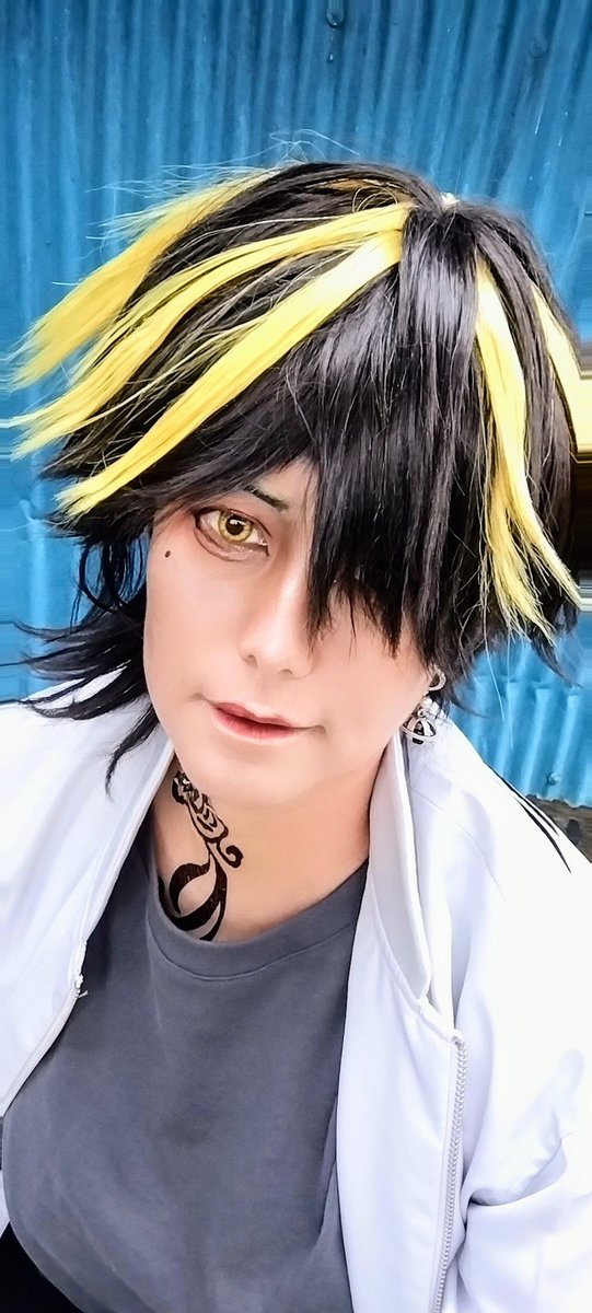 motochii0807's tweet photo. title:東京卍リベンジャーズ
character:羽宮一虎
photo:三脚  

「ぬりいな。仕切り？ 条件？」 https://t.co/mVTPZ2Mjph