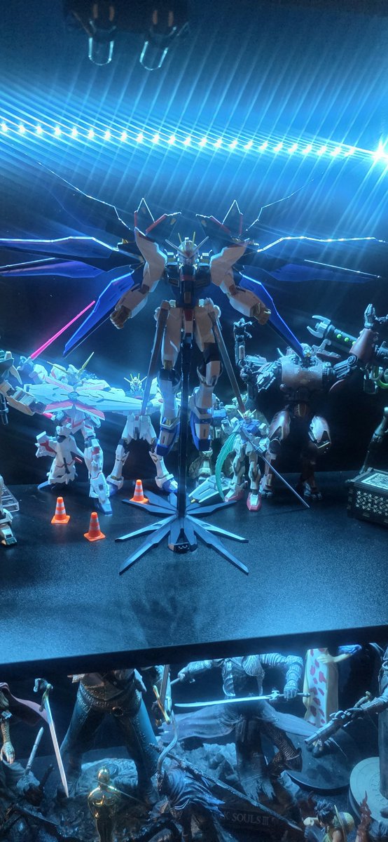 TheHoboLegend's tweet photo. This is my therapy #gundam #gunpla https://t.co/EEfd38uYzz