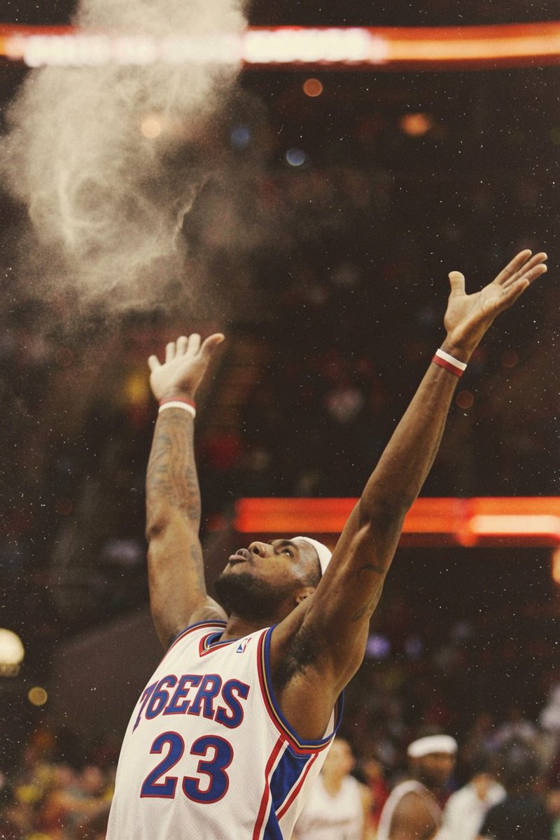 PhillySpecial's tweet photo. RT if you want The King in Philly #LeBronToSixers https://t.co/2VaOfCrVdE