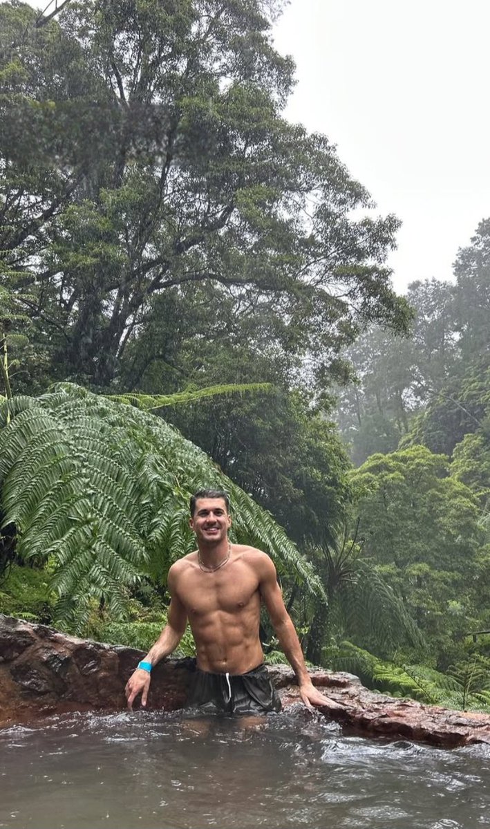 HeterosPY2's tweet photo. Paraguayito chetito, lo tiene enorme 🤤 
Canal al pv 👀 https://t.co/r2T3s5fVNw