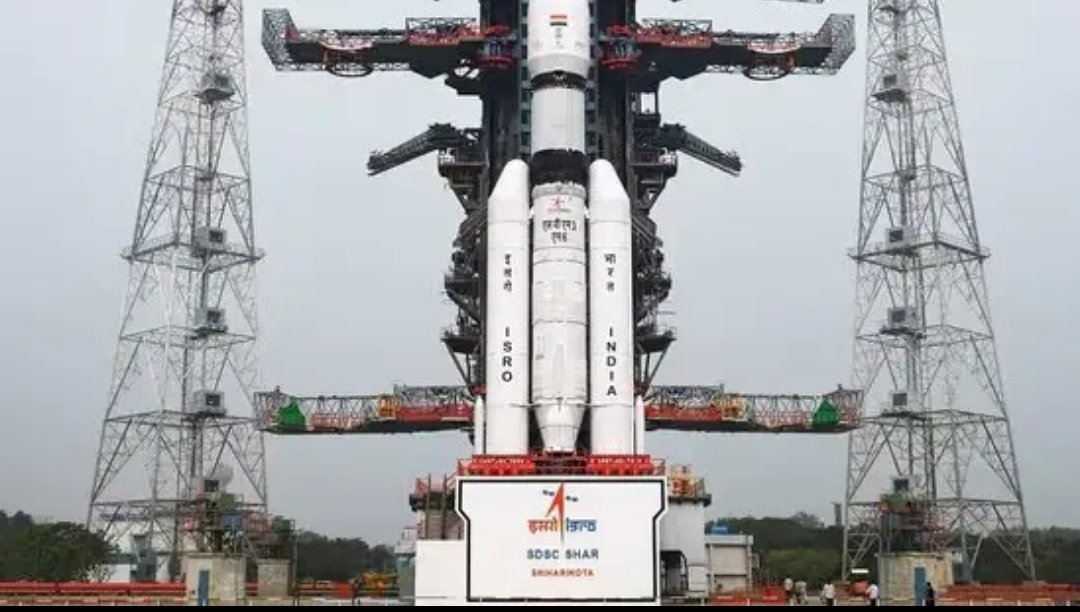 ShyamuYadakmzq's tweet photo. #ISRO के वैज्ञानिकों का वेतन सरकारी पे मैट्रिक्स के आधार पर तय होता है:
📌शुरुआती बेसिक (लेवल-10): ₹56,100
📌वरिष्ठ पद (लेवल-11): ₹67,700 से शुरुआत
📌विशिष्ट वैज्ञानिक (लेवल-16): ₹2.05 लाख से ₹2.24 लाख
📌100 से ज्यादा वैज्ञानिकों ने नौकरी छोड़ी भी है। #ISROSatellite #Science https://t.co/nN3EUbR8Dp